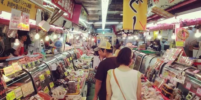 那覇まちぐぁー（市場）巡り