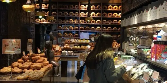 プチリッチ感を味わえるパン屋さんへ