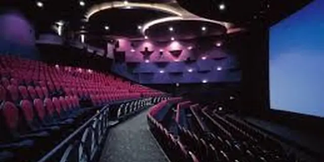 夜映画を観るならやっぱり六本木ではないでしょうか