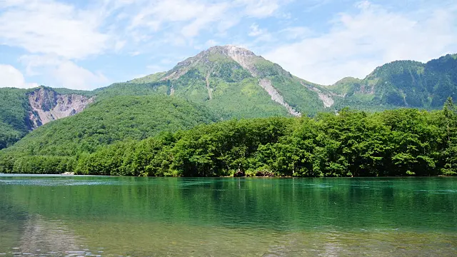 涼をもとめて上高地へ～アルプスの絶景を眺める絶景散歩