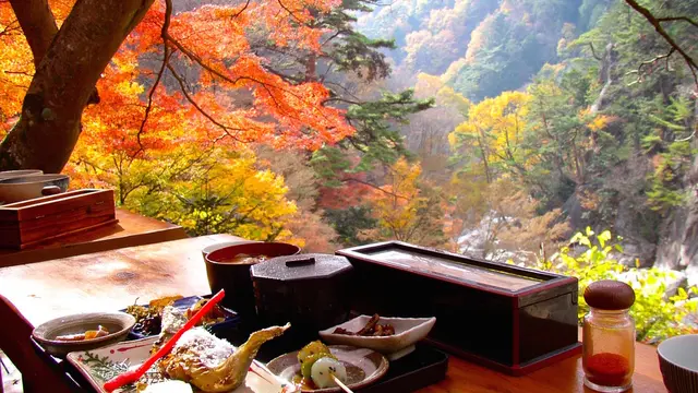 まだ間に合う!錦秋の昇仙峡&ワイナリーと温泉/山梨