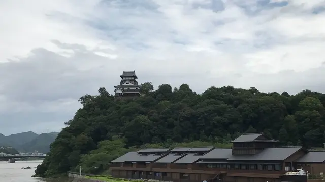 【日本100名城】国宝犬山城を湯船にで堪能！迎帆楼のお城ビュー泊と犬山観光