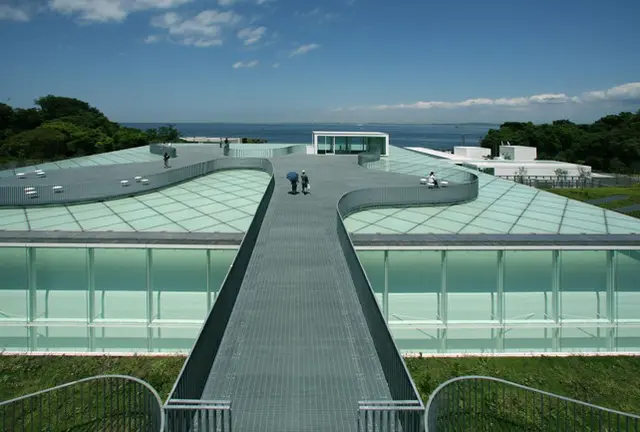 有名建築へ