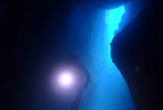 プチ宮古島⁉︎都心から日帰りも可能な海底洞窟ダイブ…雲見‼︎