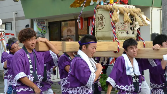 ディープな観光体験！神輿の担ぎ手になれる！