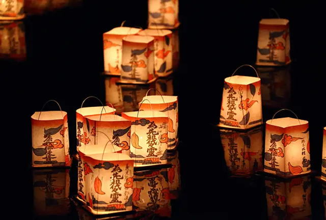 京都 大文字焼きと灯籠流しを見に行く夏。