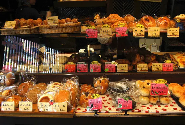 パンを買いながら三軒茶屋をぷらり