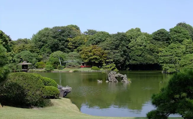 関東民は京都行く前にここ行って 巣鴨 六義園 旧古河庭園 を 時間でゆるてくプラン にスポットを追加しました 16 09 16 17 25 Holiday ホリデー