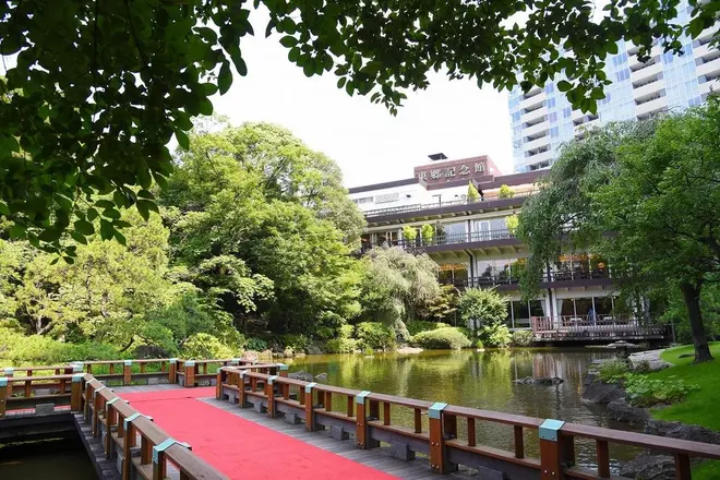 日本庭園に囲まれた「原宿東郷記念館」