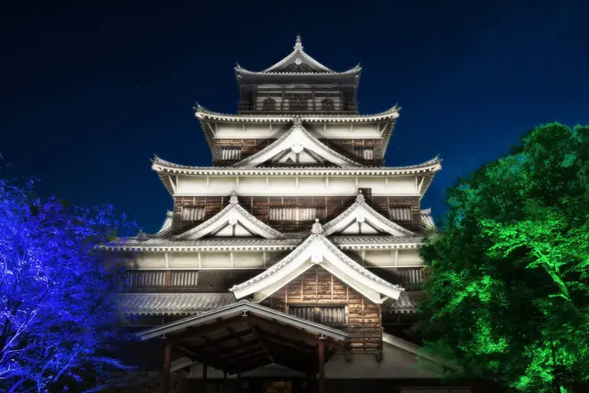呼応する広島城 / Resonating Hiroshima Castle teamLab, 2019,  Interactive Digital Installation, Sound: Hideaki Takahashi