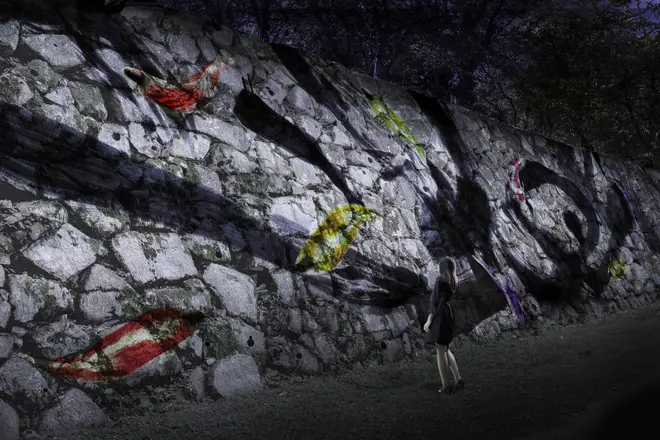 石垣の空書と鯉 反転無分別 - 広島城跡 / Spatial Calligraphy and Carp on the Castle Walls, Reversible Rotation - Hiroshima Castle Ruins teamLab, 2019, Digital Installation, Sound: Hideaki Takahashi