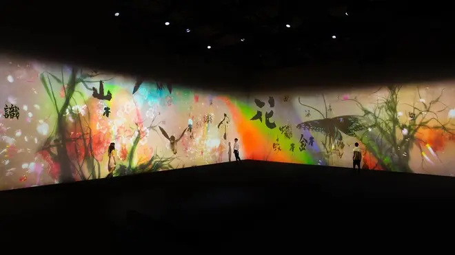  What a Loving, and Beautiful World Sisyu + teamLab, 2011, Interactive Digital Installation, Endless, Calligraphy: Sisyu, Sound: Hideaki Takahashi