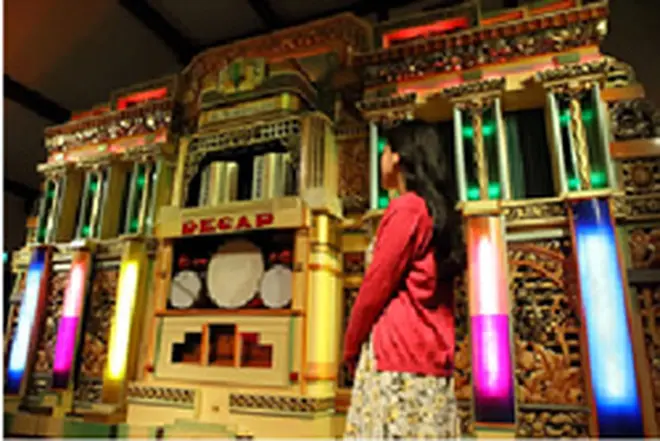 世界最大級のダンス オルガンで ミッキーマウス マーチ が聴けるイベントを開催 Holiday ホリデー