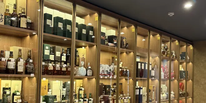飲む、買う、嗜む、大人の酒旅 ～大阪日本橋～