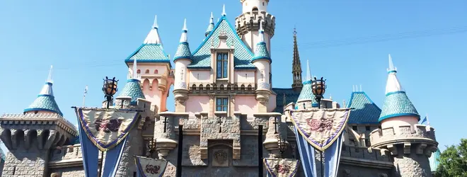 ディズニーランド リゾートへ行くなら おすすめの過ごし方や周辺情報をチェック Holiday ホリデー