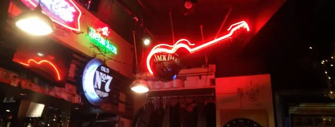 Rock Bar Chack 裏原宿へ行くなら おすすめの過ごし方や周辺情報をチェック Holiday ホリデー