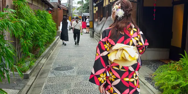 着物で歩く京都祇園