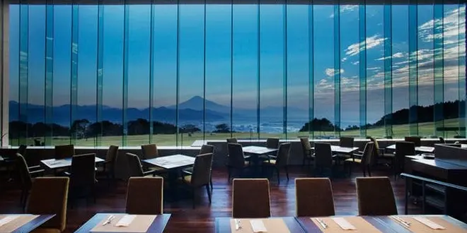 本物の富士山が絵画！？ "風景美術館"のある日本平は家族みんなで楽しい場所。