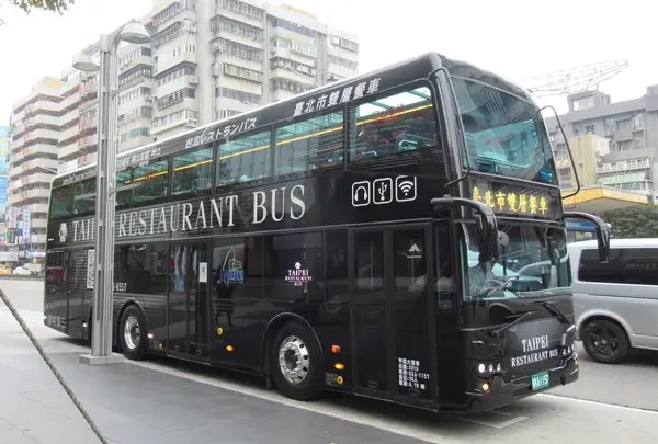 台北市双層餐車・台北レストランバス