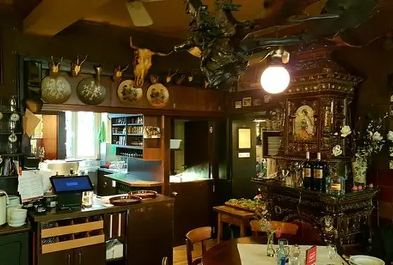 中世風の店内