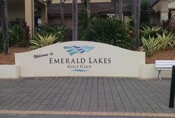 エメラルド・レイクス・ゴルフ・クラブ Emerald Lakes Golf Club