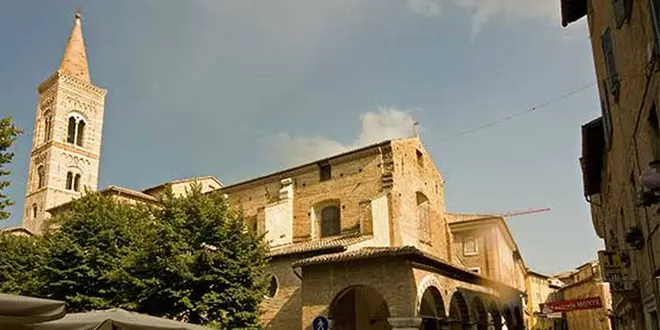 【イタリア世界遺産】アートの街ウルビノ歴史地区を歩こう