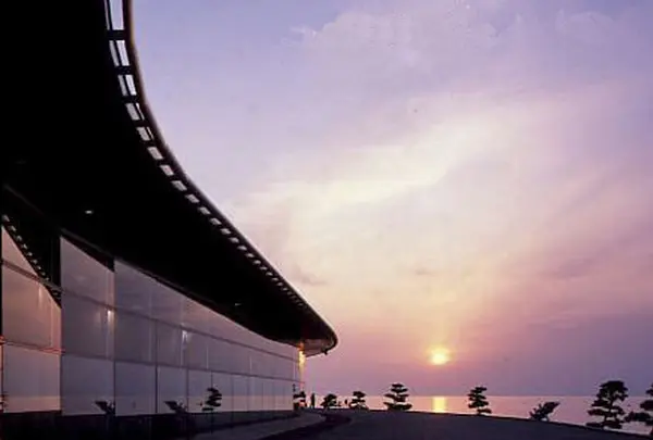 島根県立美術館から夕日を見る