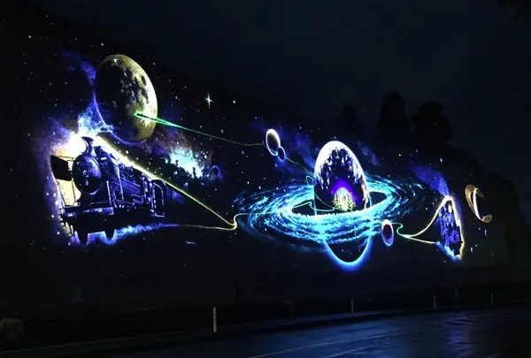 未来都市銀河地球鉄道壁画
