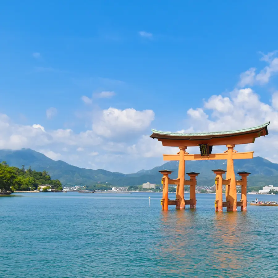 宮島観光の楽しみ方完全ガイド 神秘の厳島神社と絶品グルメを大満喫 Holiday ホリデー